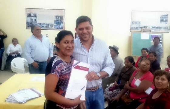 La Provincia entregó 177 escrituras a familias de Hipólito Yrigoyen