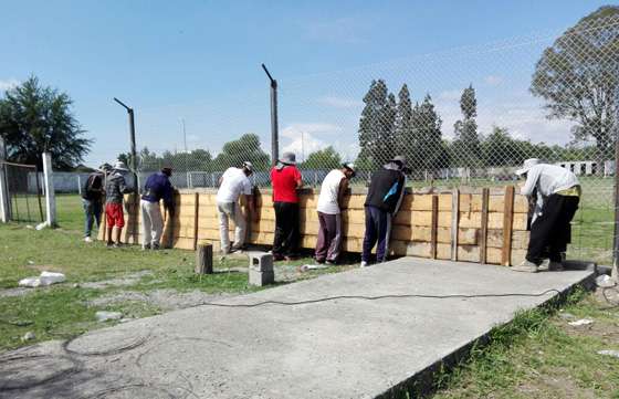 El Ministerio de Gobierno mejora espacios urbanos y predios deportivos en el área metropolitana