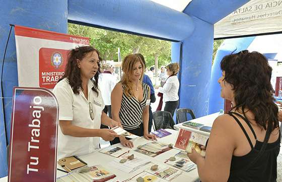 Vecinos de La Poma realizaron más de 400 consultas y gestiones en el Centro de Atención Ciudadana