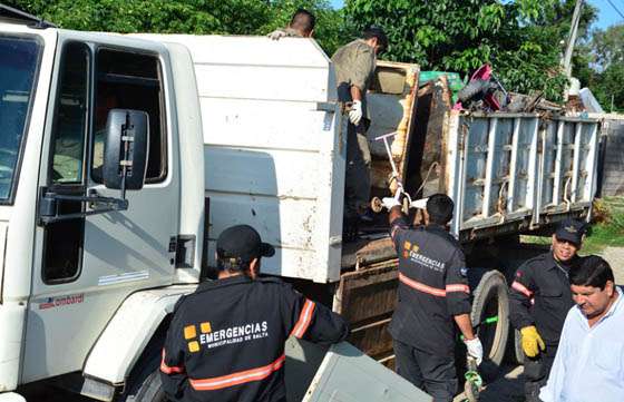 Inician tareas de descacharrado en barrio Santa Cecilia