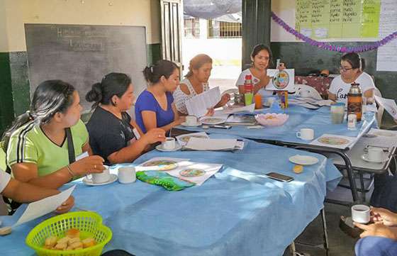 Capacitan al personal de los centros de primera infancia de Rivadavia, Orán y San Martín