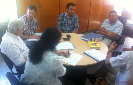 Coordinan acciones para solucionar problemas de saneamiento hídrico en La Caldera