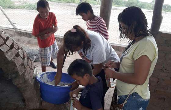 Niños de Misión Wichí realizan talleres y cuentan con apoyo escolar