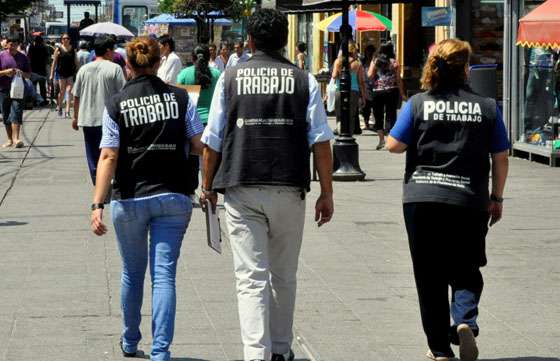 Verificaron la registración laboral de los trabajadores en una empresa de transporte