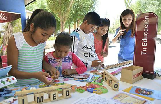 El Centro de Atención Ciudadana brindó servicios en la plaza de Molinos