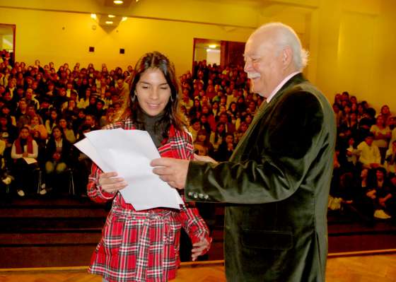 La Provincia becará  a 2.700 estudiantes terciarios y universitarios    