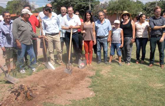 Plantaron árboles autóctonos en Coronel Moldes
