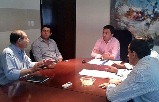 El ministro Gomeza se reunió con jefes comunales de tres municipios