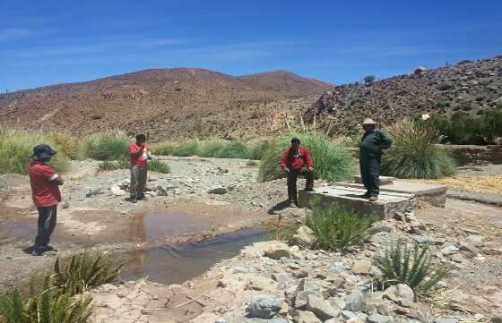 Estudian mejoras para la captación, conducción y almacenamiento de agua en La Poma