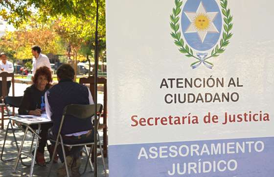 El móvil de atención jurídica gratuita se instaló en villa Asunción