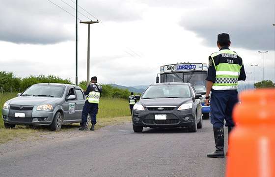 La Policía Vial labró más de 2400 infracciones durante el fin de semana largo