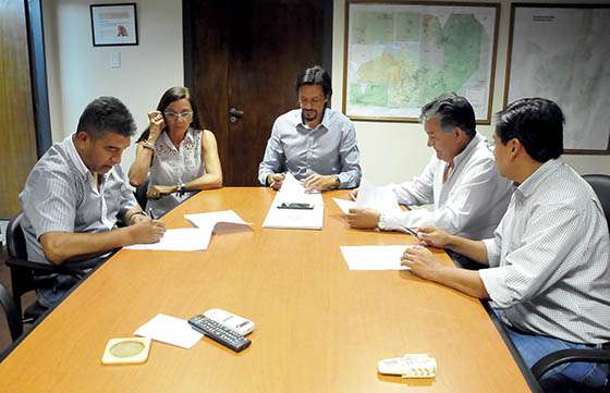 Gobierno y gremios acordaron un incremento salarial del 16% para la primera mitad del año