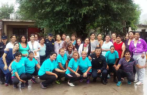 Cientos de mujeres fueron homenajeadas por la Policía Comunitaria