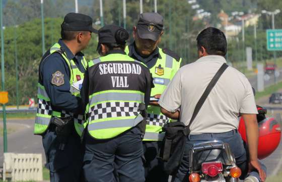 La Policía Vial  retuvo 2200 licencias a conductores con alcoholemia positiva durante el  Operativo  Verano Seguro