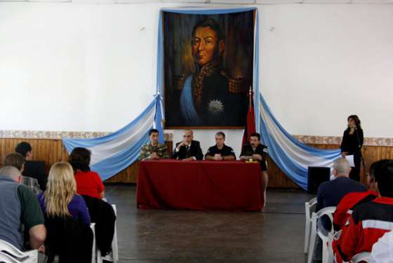 Capacitan a brigadistas en búsquedas y rescates urbanos