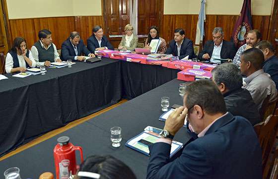 La ministra Berruezo brindó detalles del sistema educativo a senadores provinciales