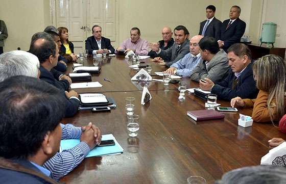 El ministro Rodríguez y senadores analizaron temas de gestión, del año legislativo y la agenda electoral