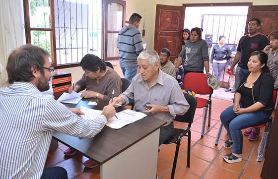 Vecinos de La Viña pueden gestionar la tarifa social de electricidad y el Programa Hogar