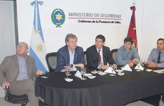 Oliver expuso sobre el avance de la Provincia en la lucha contra el narcotráfico