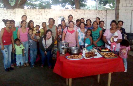 Familias wichís utilizan energías alternativas para cocinar y comercializar sus alimentos