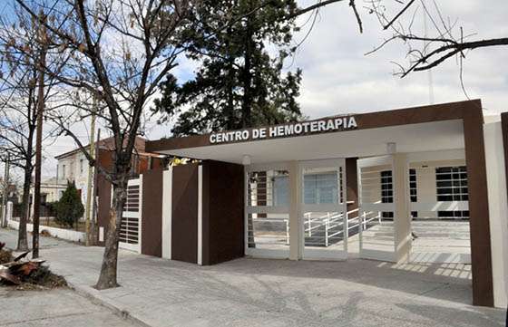 Colecta de sangre en ​la p​lazoleta IV Siglos