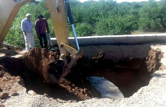 Vialidad continúa realizando reparaciones y mantenimiento en la ruta provincial 13