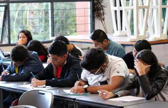 Ofrecen becas de posgrado a profesionales salteños
