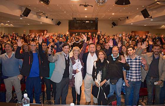 Más de 800 docentes y estudiantes se capacitan en Salta sobre educación física y deporte
