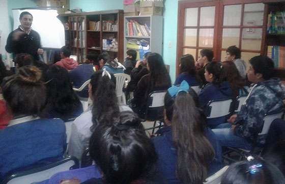 Adolescentes de Urundel se capacitaron en prevención y detección de la violencia