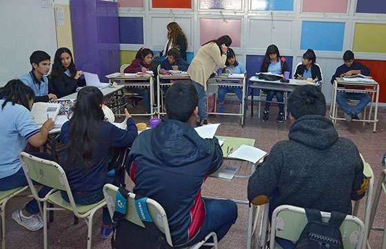 En aulas temáticas los alumnos del colegio Ciudad del Milagro mejoran el aprendizaje