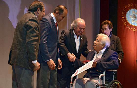 Distinguen a instituciones por difundir la gesta güemesiana, en los 200 años de la Tercera Defensa de Salta