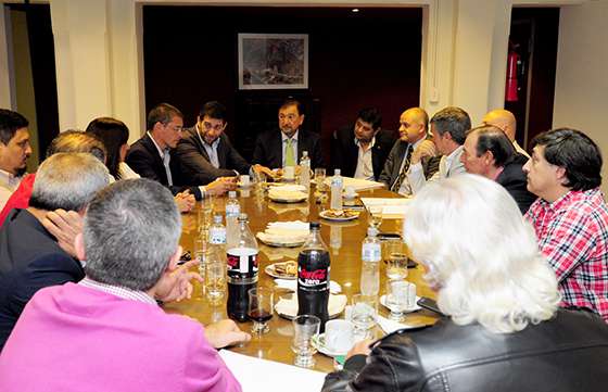 Importante proyecto turístico para el dique Cabra Corral fue presentado por un grupo inversor