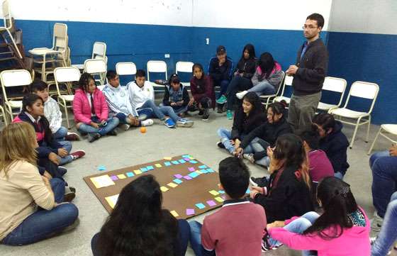 Alumnos pusieron en marcha el programa Educar para la Paz