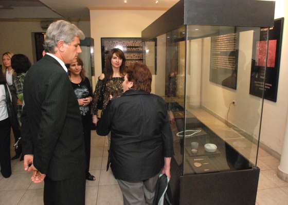 Exponen en Salta la colección de piezas prehispánicas del museo de Cachi