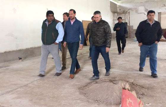 Ejecutan obras en espacios comunitarios de La Viña