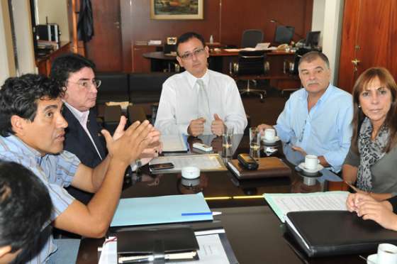 El ministro Chagra Dib se reunió con diputados de la comisión de Salud