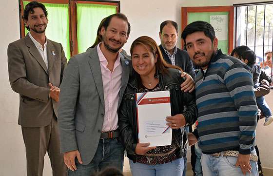 La Provincia entregó 139 escrituras a familias de la zona sudeste
