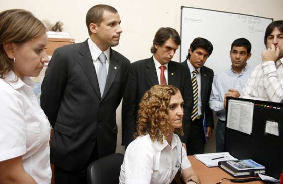 El ministro Kosiner visitó las instalaciones del Sistema 911