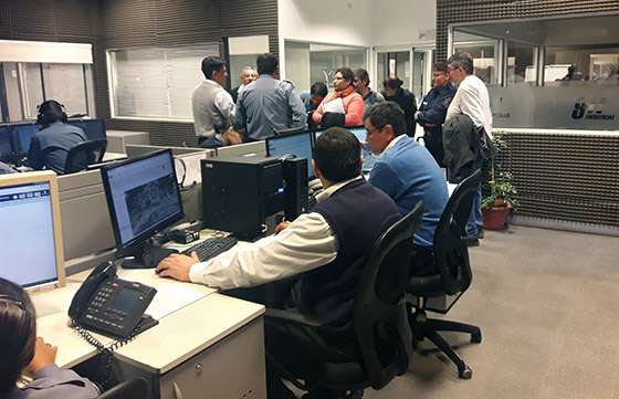 Vecinos de barrio Parque El Aybal visitaron el Sistema de Emergencias 9-1-1