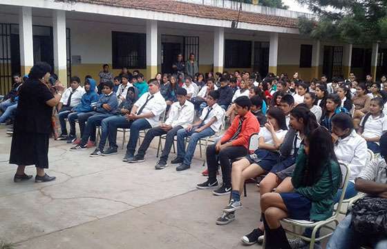 Seguridad concientizó sobre uso responsable de redes sociales a estudiantes