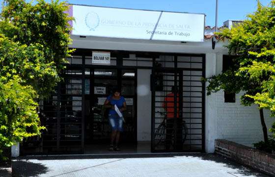 Solicitan a empleados de casas particulares retirar libretas de trabajo
