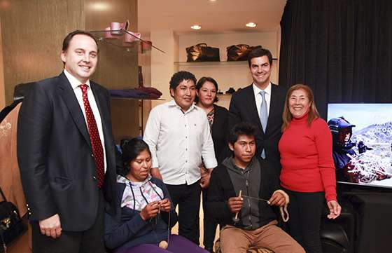 Urtubey asistió a la inauguración de un punto de venta de productos andinos
