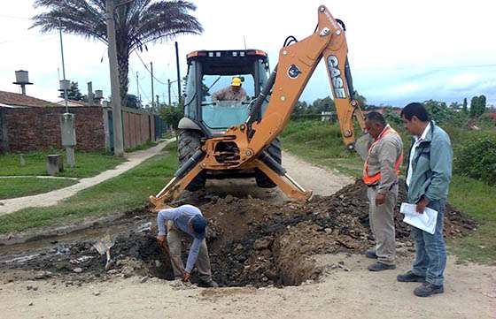 Avanzan las obras de la red de agua para el barrio Juventud Unida de Orán