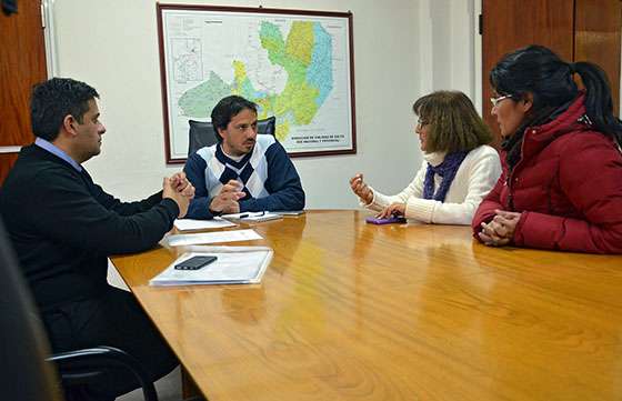El Gobierno recibió materiales para la perforación de un pozo de agua en la escuela de Pelícano Quemado