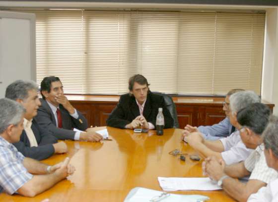 Kosiner se reunió con dirigentes de la Liga del Bermejo   