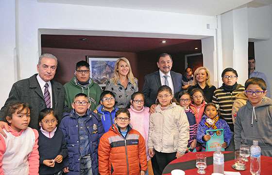 El vicegobernador Isa encabezó la entrega de 50 anteojos “Para ver mejor”
