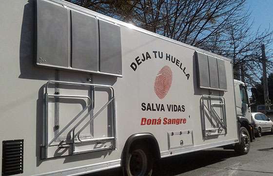 Presentan el moderno móvil que adquirió la Provincia para donaciones de sangre