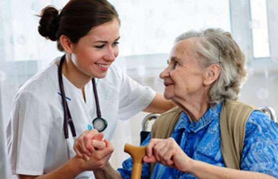 52982-salud-publica-promueve-buenas-practicas-en-la-atencion-de-las-personas-mayores