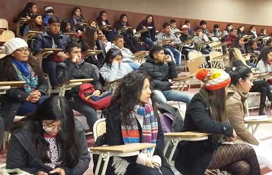 Más de 120 jóvenes se forman en la jornada por una vida libre de violencia