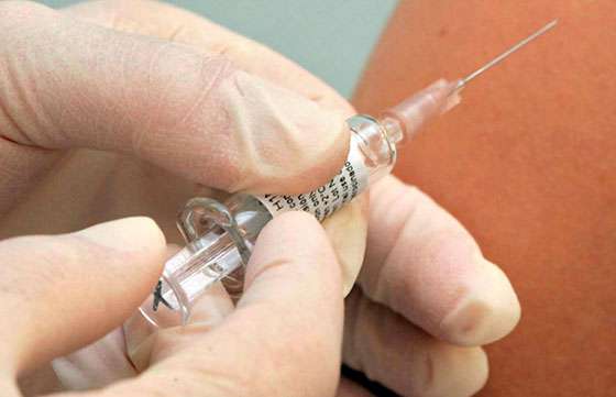 Aconsejan colocar la vacuna contra el neumococo